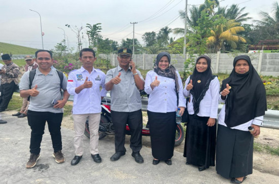 Camat Kampar Utara Sambut Kedatangan Presiden RI Ir. Joko widodo