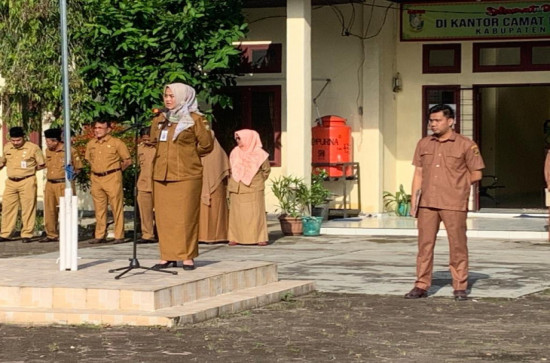 Pimpin Apel Gabungan Camat Kampar Utara Menghimbau Tingkatkan Disiplin