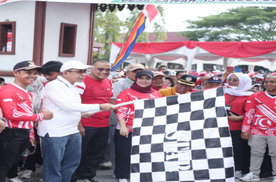 Camat Kampar Utara Dampingi Pj. Bupati Kampar Lepas Peserta Jalan Santai