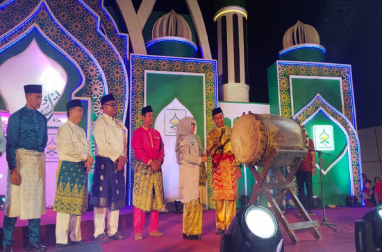 Ditandai Dengan Pemukulan Beduk Oleh Bupati dan Wakil Bupati Kampar, MTQ ke 54 Resmi Dibuka